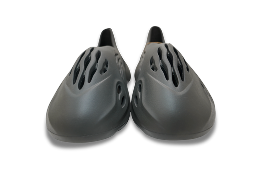 Adidas Yeezy Foam RNNR Carbon